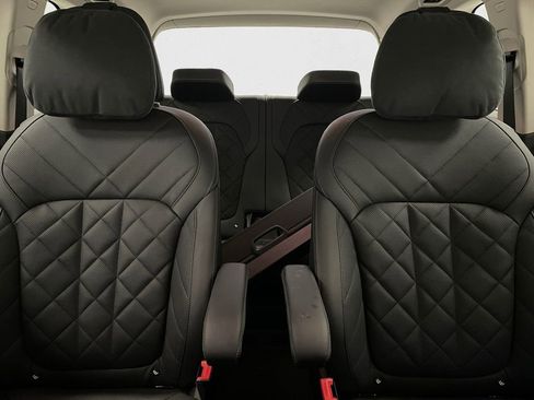 Used 2024 BMW X7 xDrive40i image 11