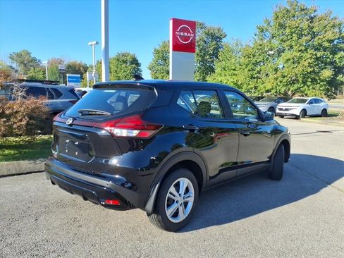 New 2025 Nissan Kicks Play S FWD image 3