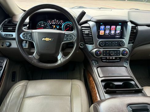 Used 2017 Chevrolet Suburban Premier RWD image 16