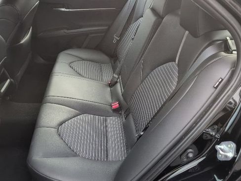 Used 2024 Toyota Camry SE FWD image 13