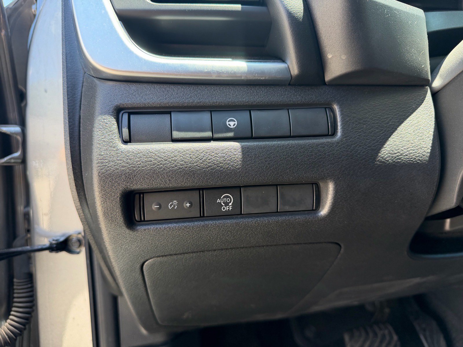 Used 2023 Nissan Rogue SV AWD/4WD image 23