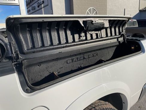 Used 2018 RAM 1500 Laramie w/ Convenience Group AWD/4WD image 5