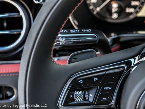 Used 2024 Bentley Flying Spur W12 image 35