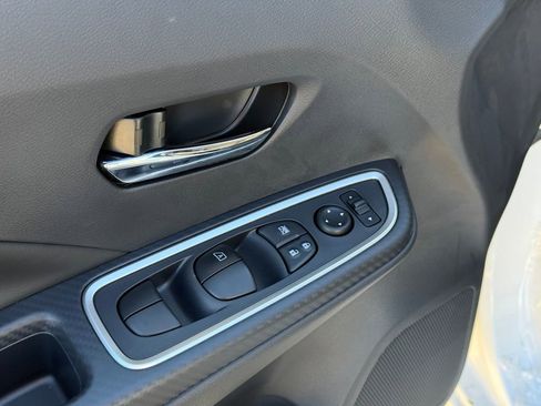 New 2025 Nissan Versa SR w/ Trunk Package image 13