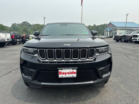 Used 2025 Jeep Grand Cherokee Laredo X w/ Luxury Tech Group I AWD/4WD image 37