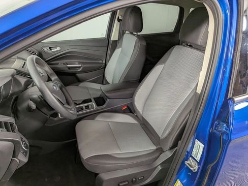 Used 2017 Ford Escape SE FWD image 11