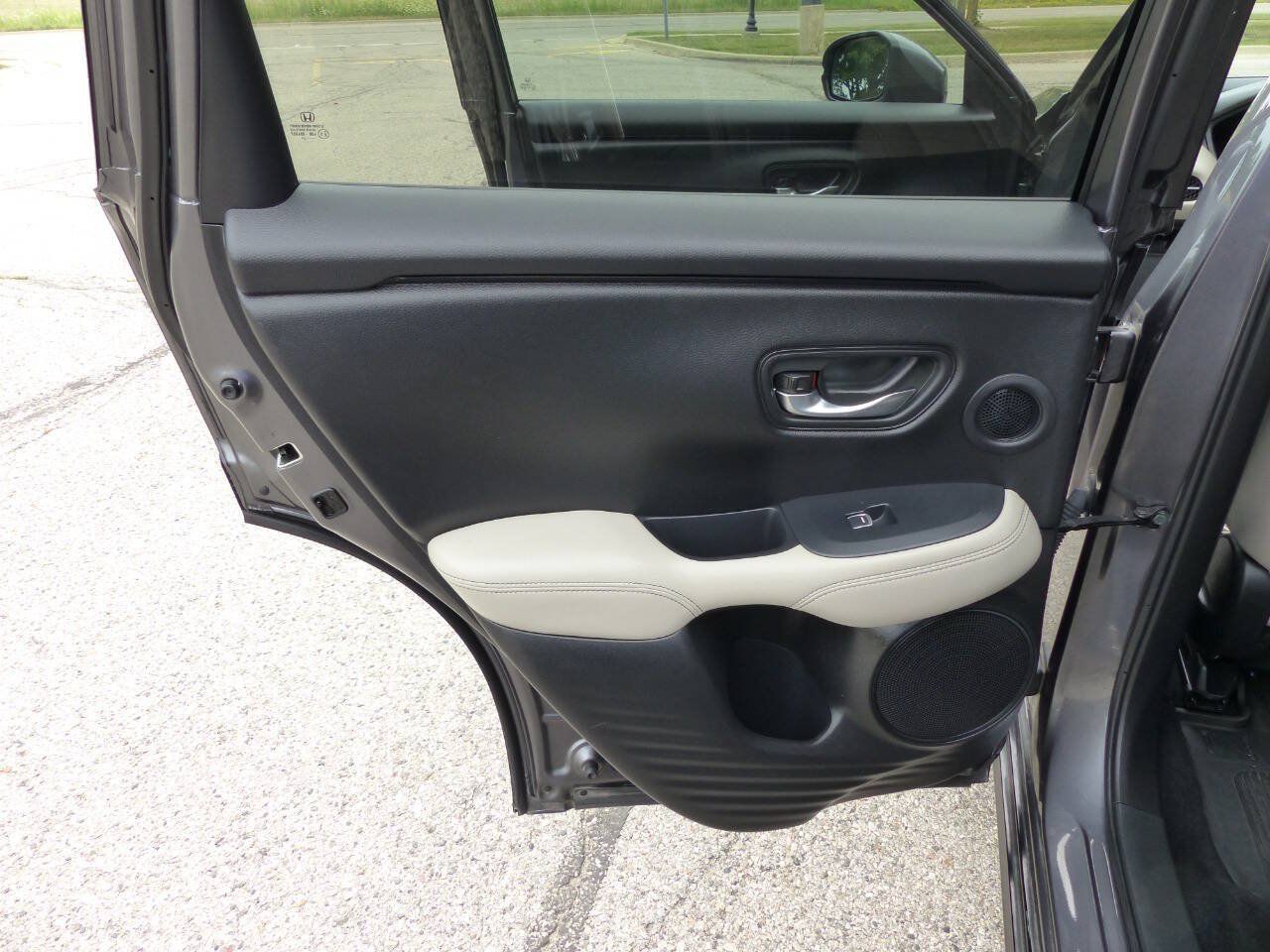 Used 2024 Honda HR-V EX-L image 37