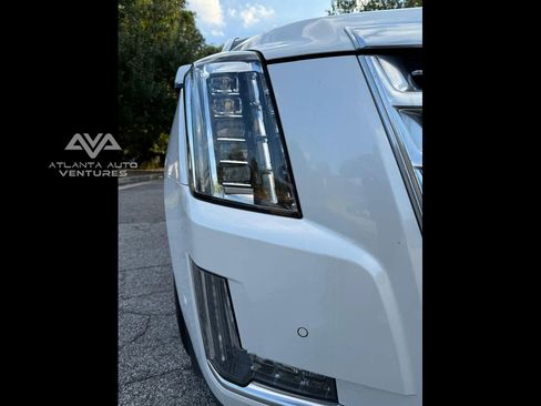 Used 2019 Cadillac Escalade Platinum image 28