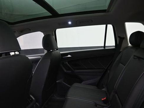 Used 2022 Volkswagen Tiguan SE AWD/4WD image 20