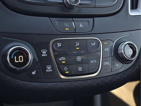 Used 2023 Chevrolet Malibu LT FWD image 14