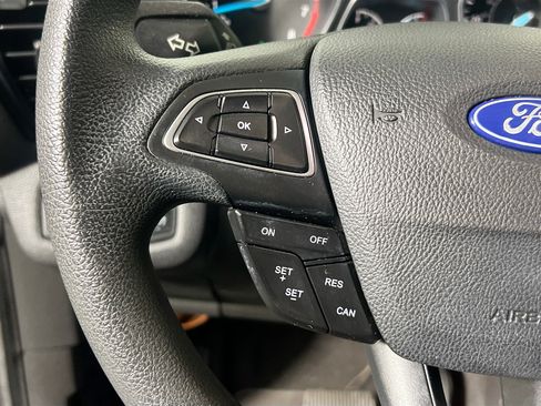 Used 2019 Ford Escape S image 18