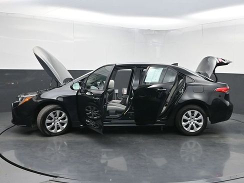 Used 2024 Toyota Corolla LE image 40