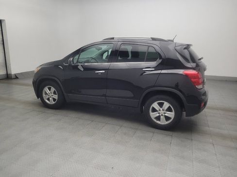 Used 2019 Chevrolet Trax LT w/ LT Convenience Package FWD image 3