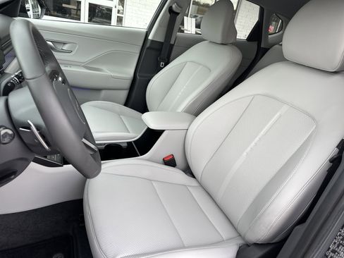 Used 2026 Hyundai Kona SEL Premium FWD image 11