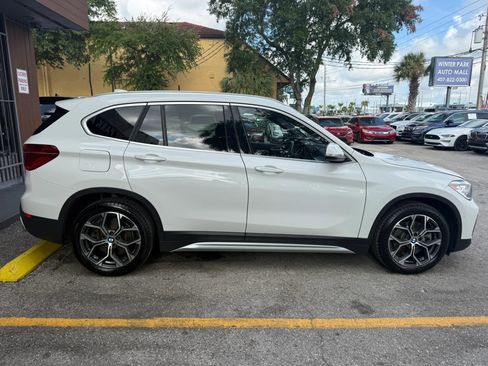 Used 2021 BMW X1 xDrive28i w/ Convenience Package AWD/4WD image 4
