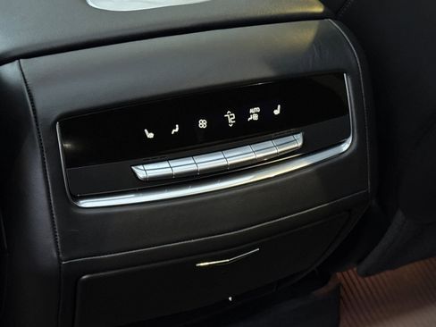 Certified 2024 Cadillac Escalade Premium Luxury Platinum w/ Heavy-Duty Trailer Package image 14