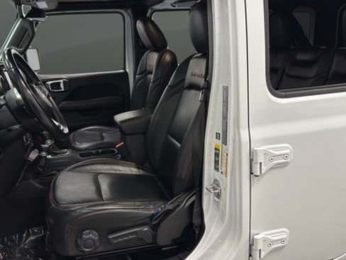 Used 2022 Jeep Wrangler Unlimited Sahara AWD/4WD image 9