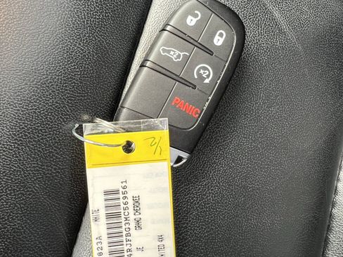 Used 2021 Jeep Grand Cherokee Limited w/ Sun & Sound Group image 38