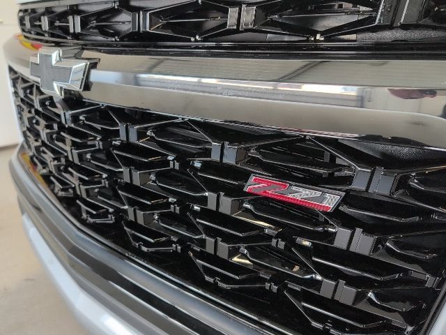 New 2027 Chevrolet Traverse Z71 w/ Enhanced Driving Package AWD/4WD image 9