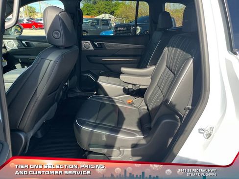 New 2026 Buick Enclave Avenir w/ Super Cruise Package image 11