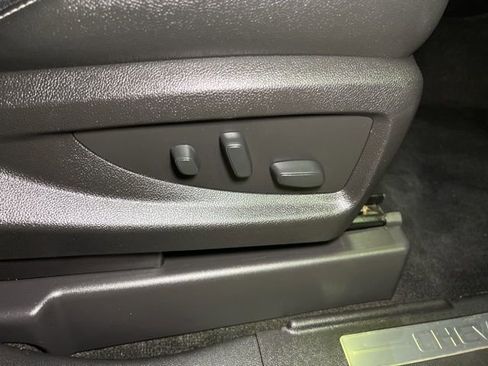 Used 2018 Chevrolet Suburban LT image 67