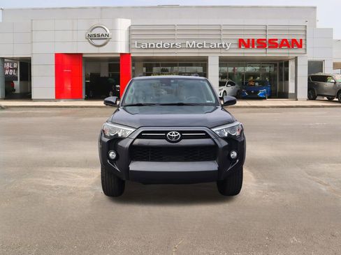 Used 2020 Toyota 4Runner SR5 image 8