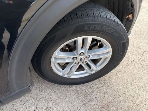 Certified 2022 Ford Explorer XLT w/ Equipment Group 202A image 16