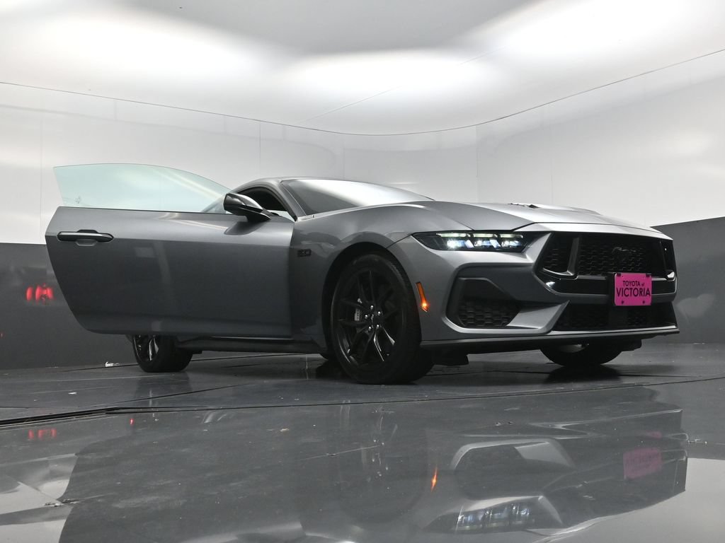 Used 2025 Ford Mustang GT Premium RWD image 30