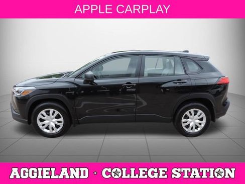 Used 2025 Toyota Corolla Cross L FWD image 7