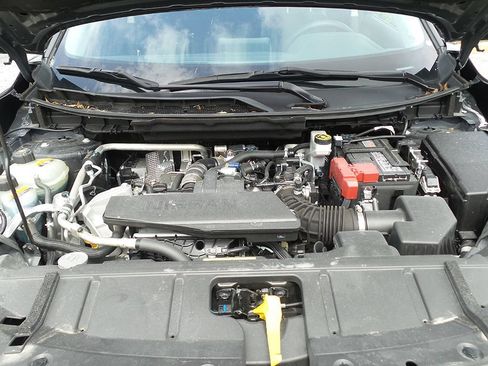 Used 2024 Nissan Rogue S FWD image 17