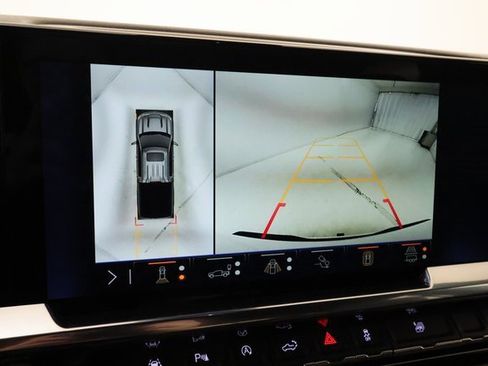 Used 2024 Chevrolet Silverado 1500 High Country w/ Technology Package image 16