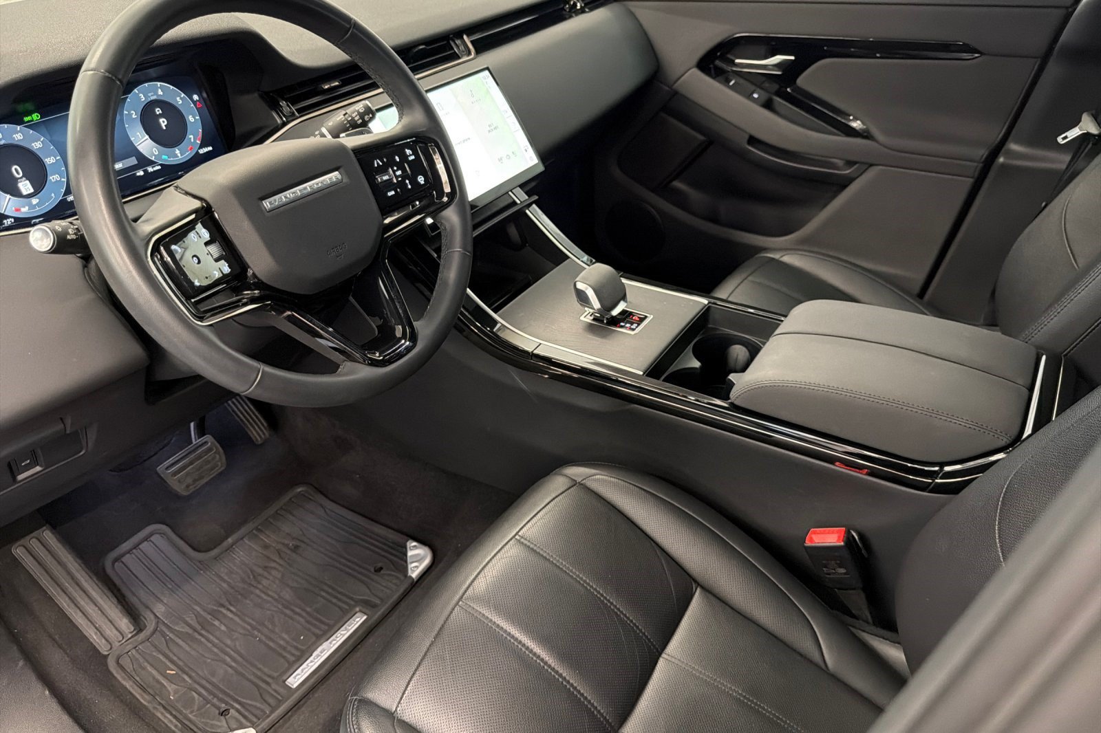 Used 2024 Land Rover Range Rover Evoque S AWD/4WD image 4