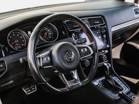 Used 2020 Volkswagen GTI SE image 15