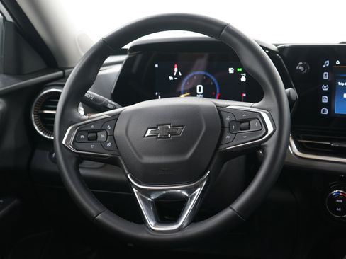 Used 2024 Chevrolet Trax ACTIV w/ Driver Confidence Package image 15