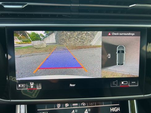 Used 2022 Audi Q8 Premium Plus w/ Premium Plus Package image 20