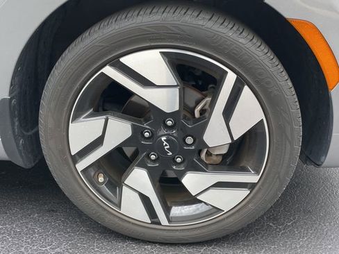 Used 2024 Kia Soul GT-Line FWD image 11
