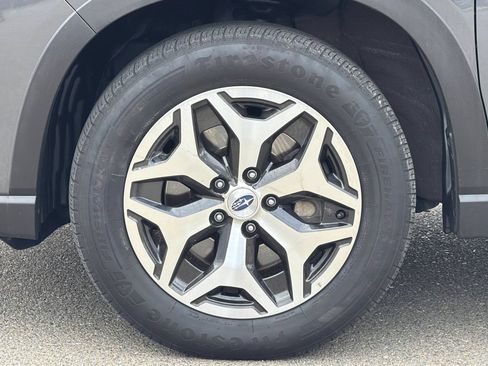 Used 2023 Subaru Forester Premium AWD/4WD image 24