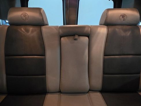 Used 2019 GMC Savana 2500 Extended w/ Enhanced Convenience Package image 18