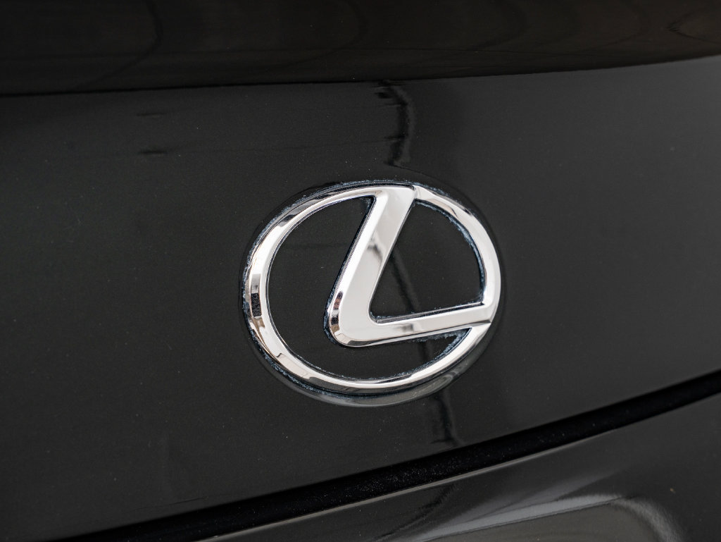 Used 2004 Lexus SC 430 Convertible w/ Preferred Accessory Pkg RWD image 18