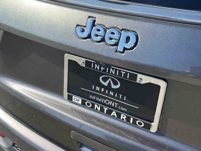 Used 2018 Jeep Compass Latitude w/ Popular Equipment Group FWD image 33