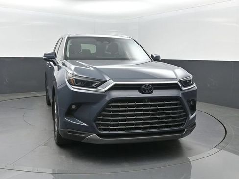 Used 2024 Toyota Grand Highlander FWD image 37