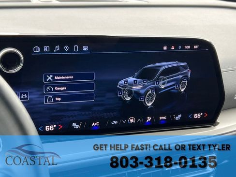 Used 2025 Chevrolet Traverse LT AWD/4WD image 43