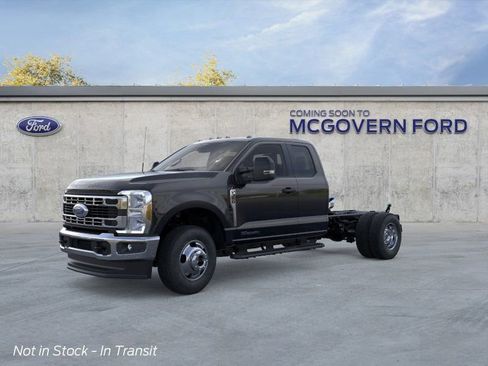 New 2026 Ford F350 XL w/ XL Chrome Package image 2