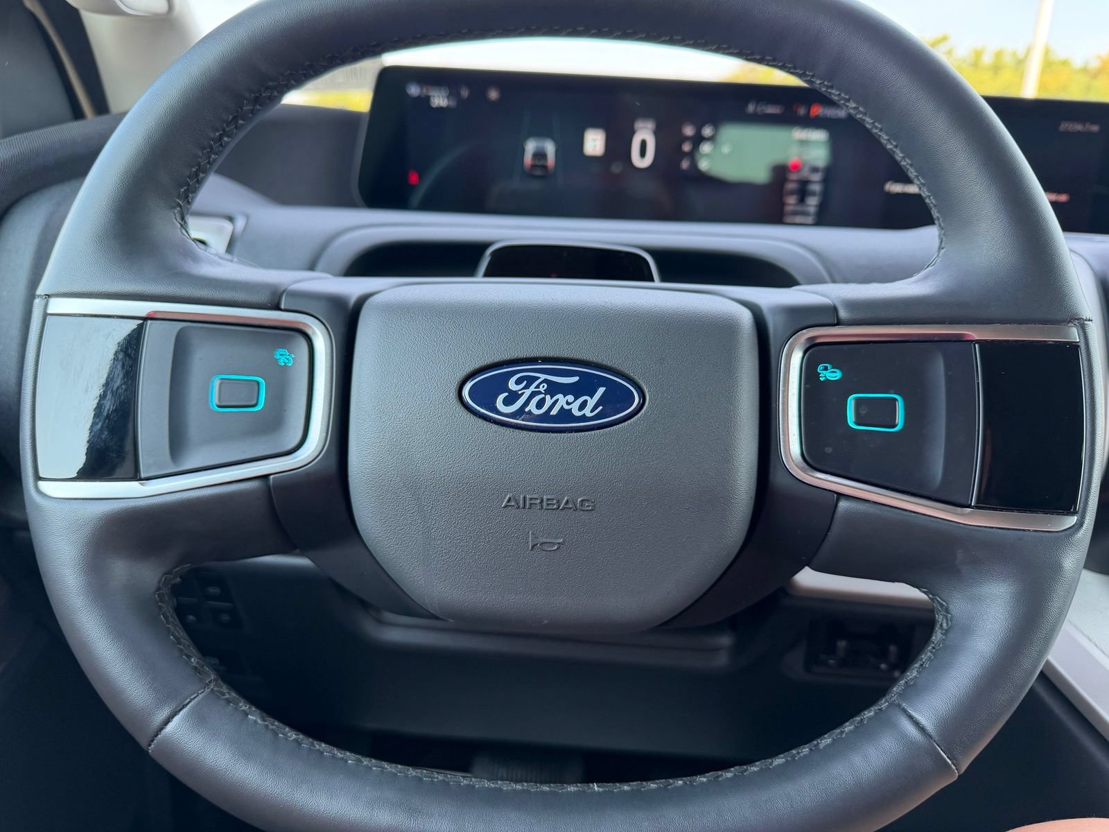 Used 2025 Ford Expedition Active AWD/4WD image 20