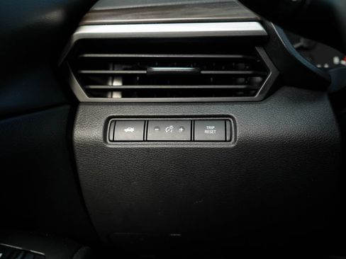Used 2025 Nissan Altima 2.5 SV FWD image 30