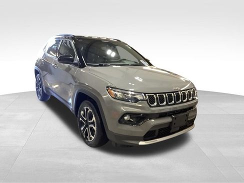 Used 2023 Jeep Compass Limited AWD/4WD image 8