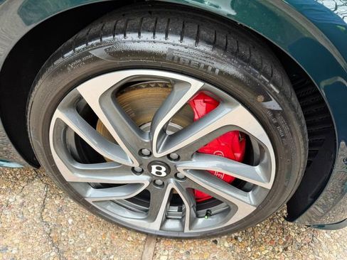 Used 2025 Bentley Flying Spur Plug-In Hybrid image 39