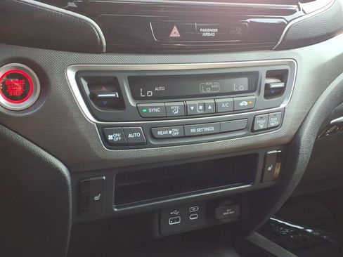 Certified 2025 Honda Ridgeline RTL image 19
