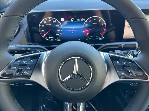 Used 2026 Mercedes-Benz GLA 250 image 14