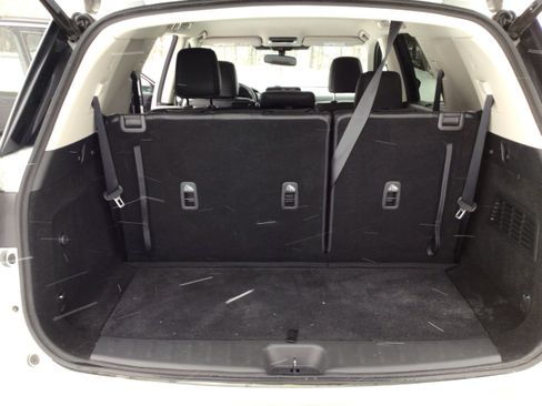 Used 2022 Nissan Pathfinder SL image 14